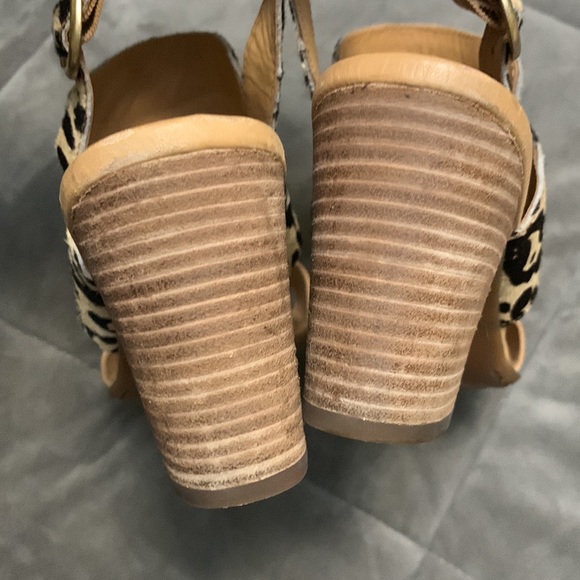 Crown by Born Block Heel Sandal - Picture 2 of 7